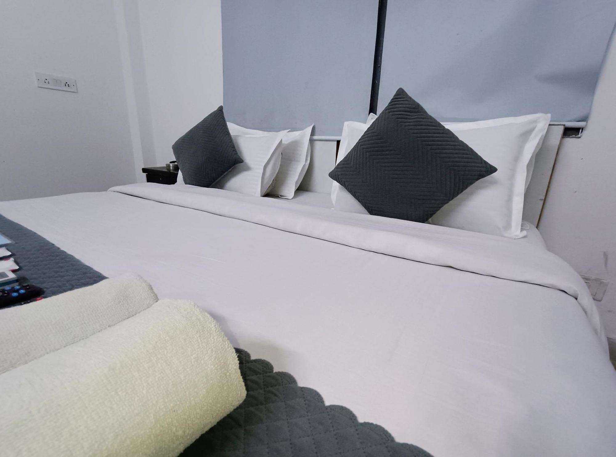 Hotel Hauz Khas Fort View 新德里 外观 照片